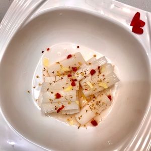 Meet your Posher, Jiayang